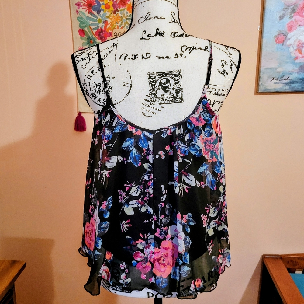 Express Boho Chic Floral Pleated Top, Chiffon, Romantic, XS, Flowy, EUC - Picture 9 of 14